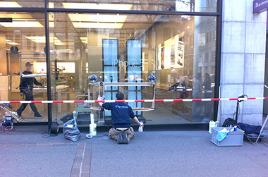 vetrox, glaskratzer entfernen, glasreparatur, verkratztes glas, glasschutz, esg, vsg, isolierglas, glasoberfläche, float, brandschutzglas